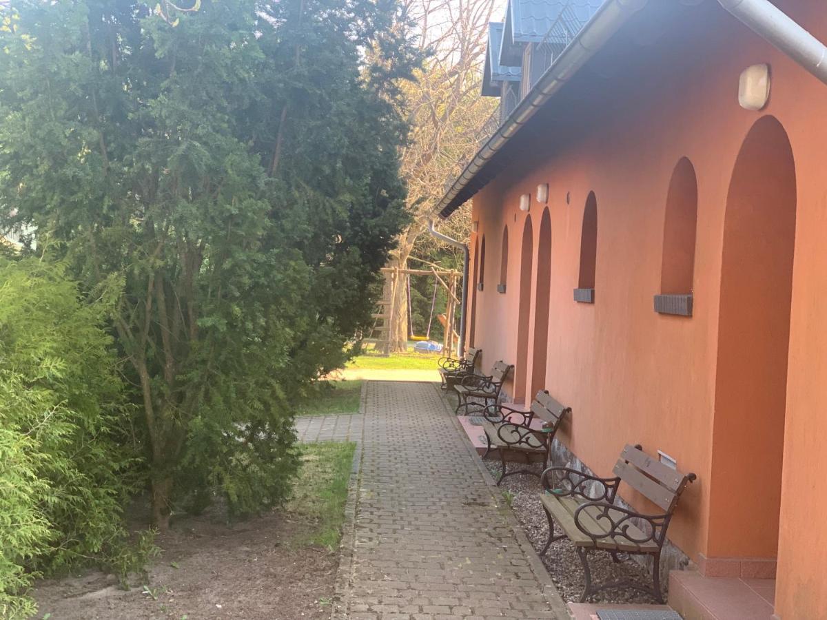Apartamenty na Kaszubach nad stawem Dziemiany Zewnętrze zdjęcie